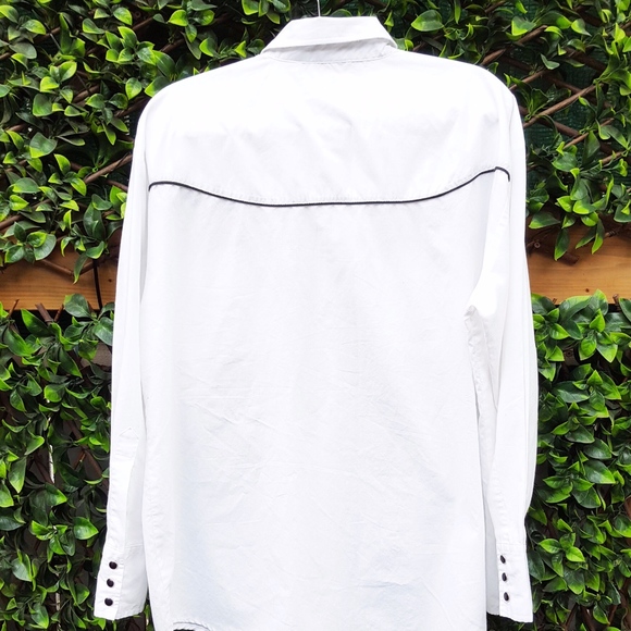 1970s white embroidered western shirt - Picture 2 of 7